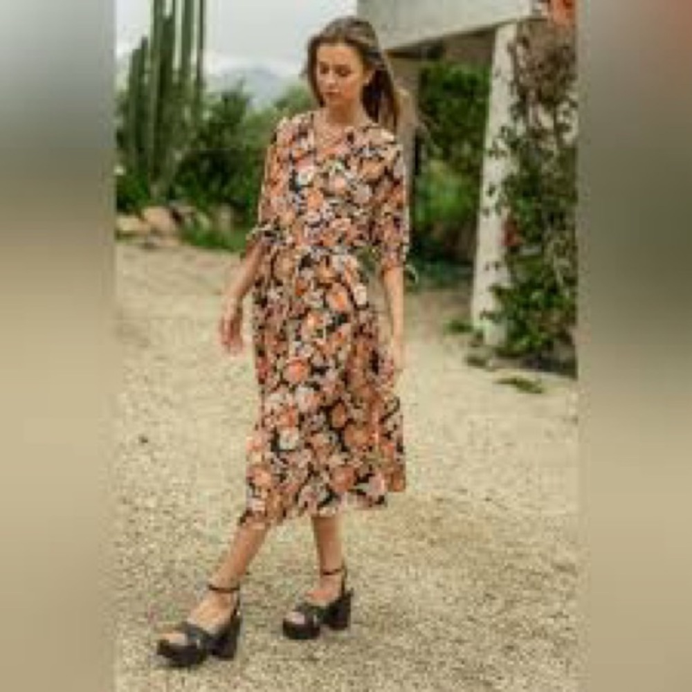 Bohme Kinsley Floral Short Sleeve Midi Dress Size S - Picture 2 of 14